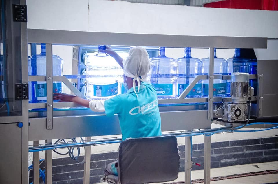 Automated bottle inspection station